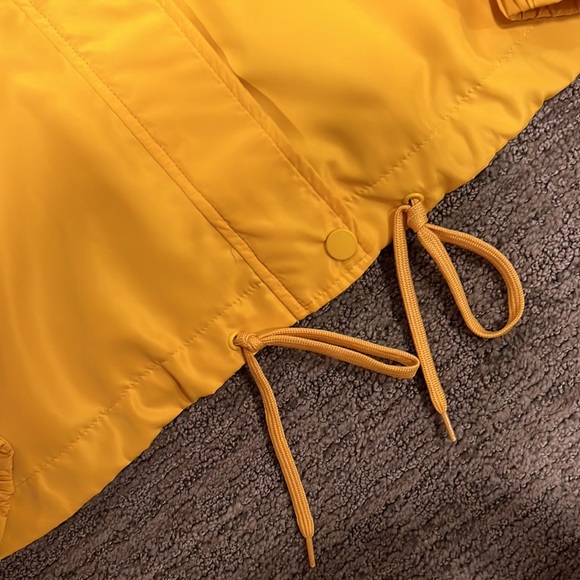 Yellow lightweight jacket - Picture 4 of 5